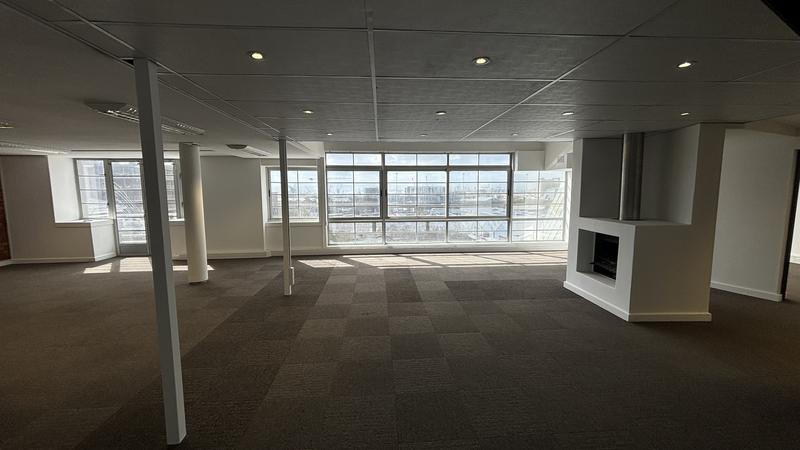 To Let commercial Property for Rent in Green Point Western Cape